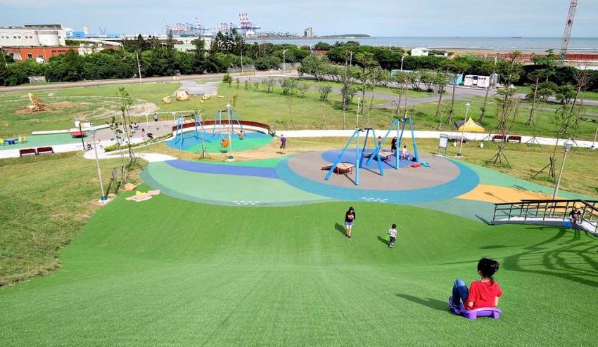 八里十三行文化公園遊戲場